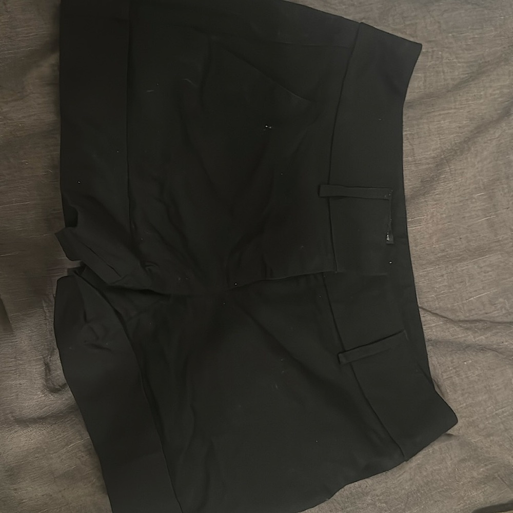 New york and Company black shorts